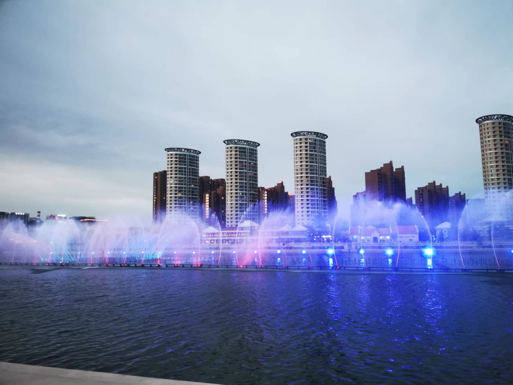 內(nèi)蒙呼和浩特東河廣場音樂噴泉