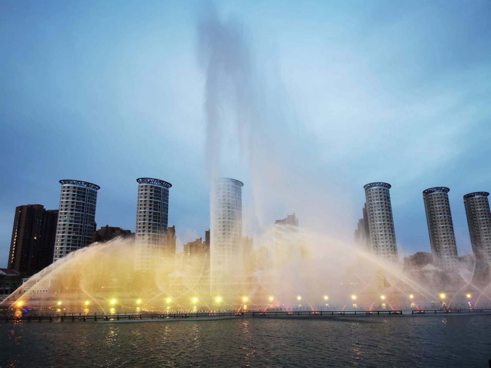 內(nèi)蒙呼和浩特東河廣場音樂噴泉