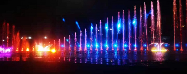 音樂噴泉水景燈光秀設(shè)計(jì)